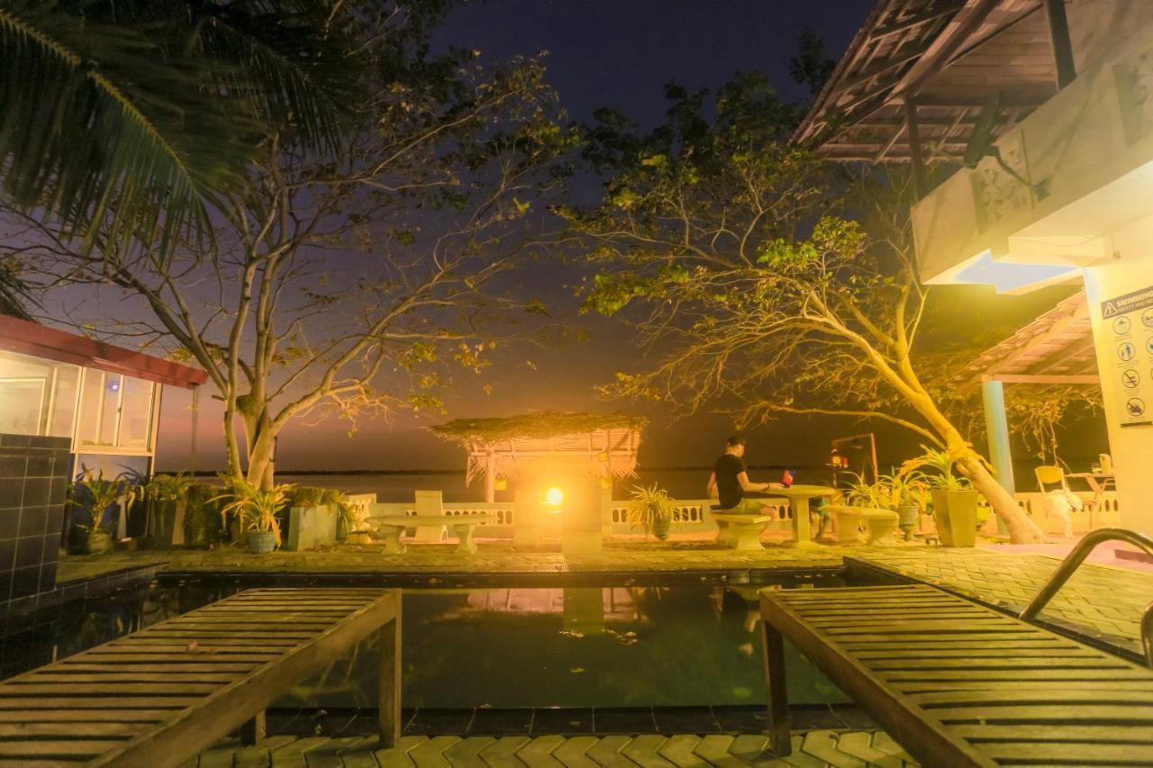 Dinuda Resort Kalpitiya Exterior foto